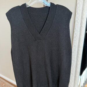Black Sleeveless Sweater Vest V-Neck Oversized Knit Layering Top